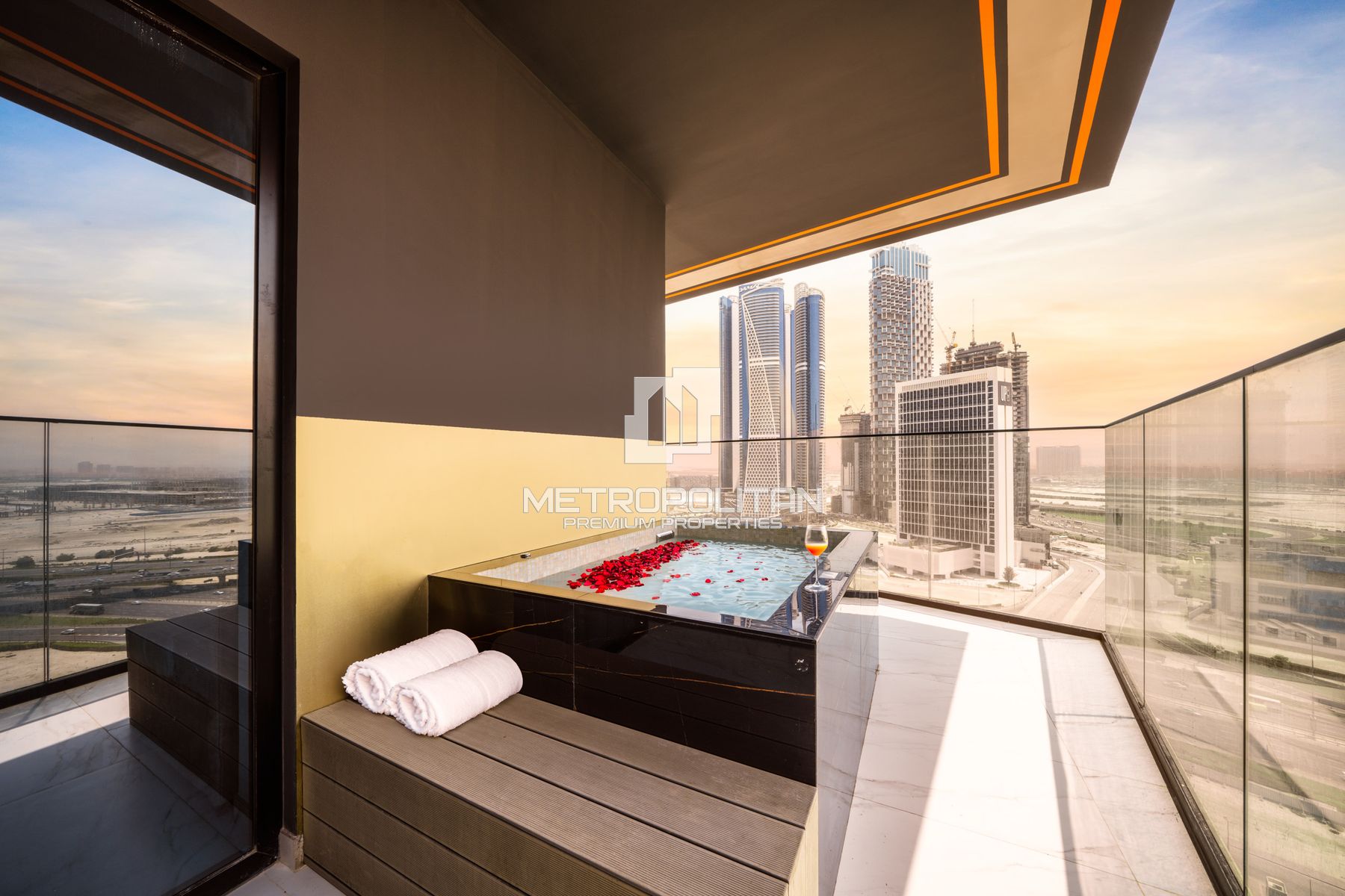 Furnished | Private Jacuzzi | En-Suite| High floor