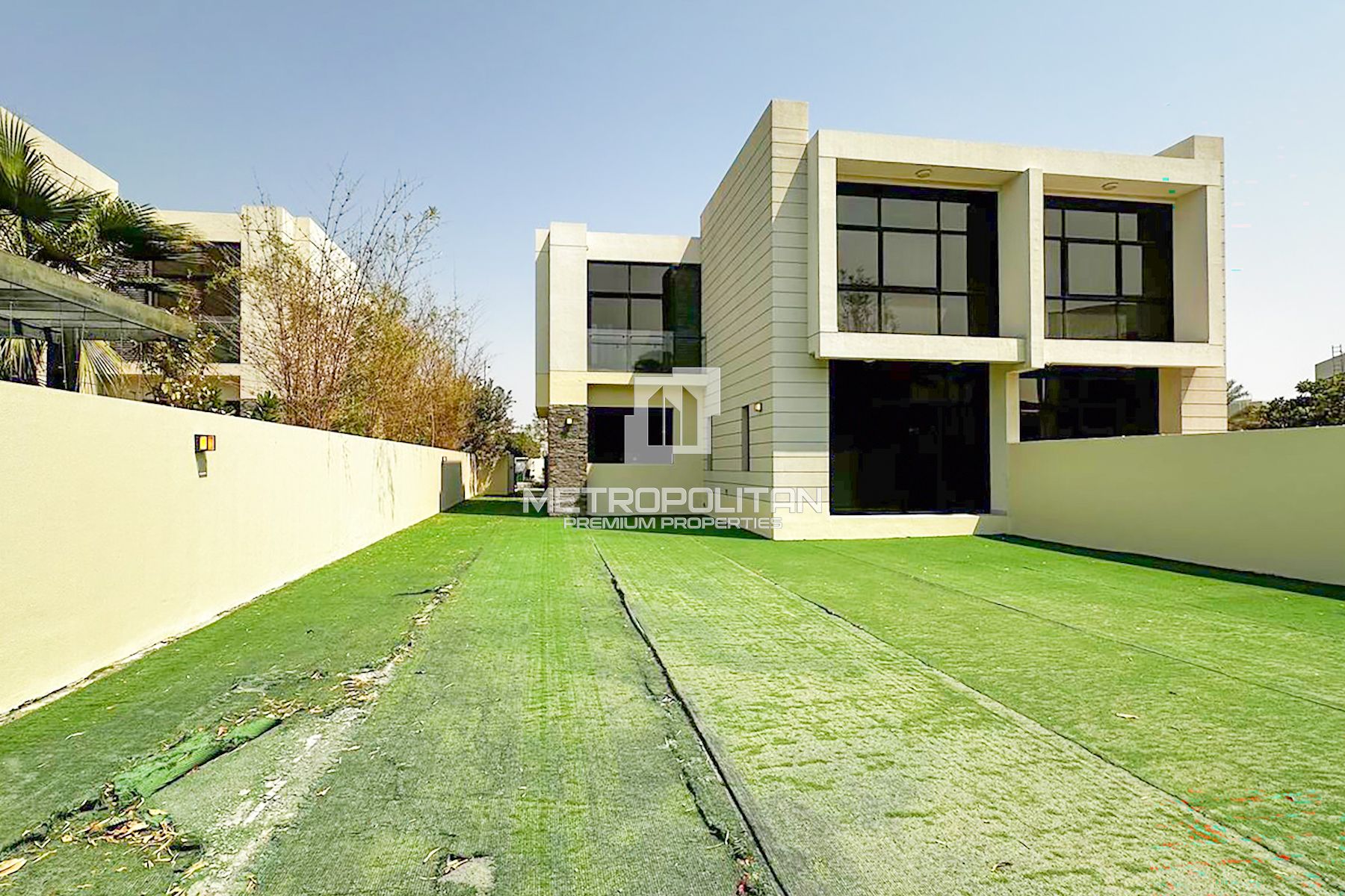 Vacant | Fully Furnished | Large Plot | Bright