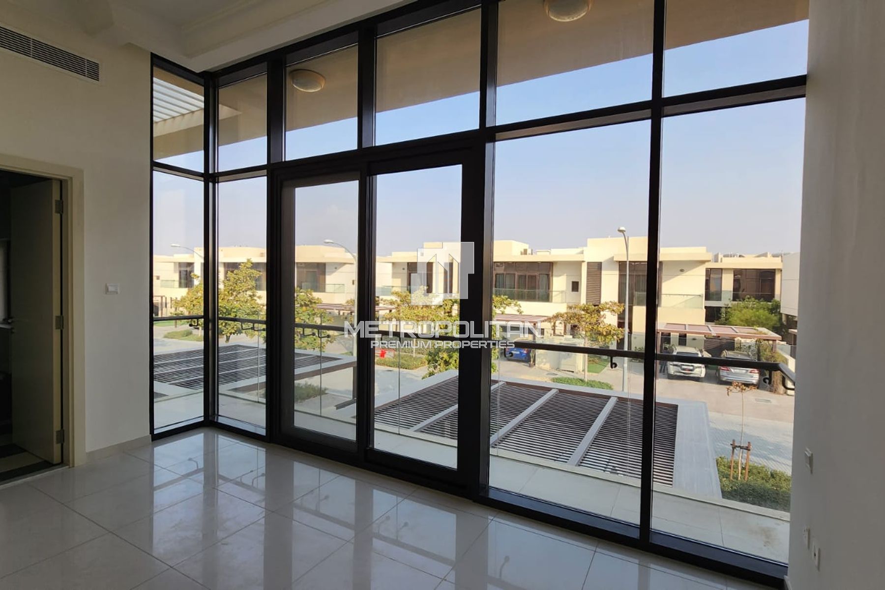 Vacant | Unfurnished | Maids | Golf Community
