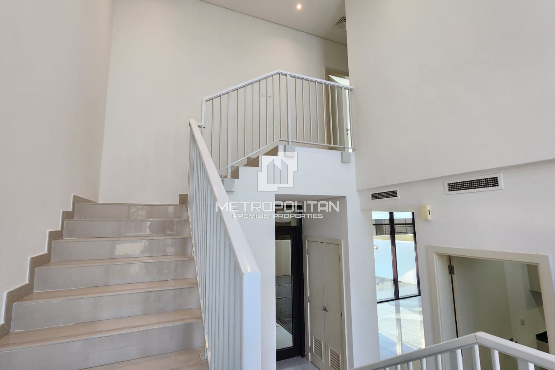 Vacant | Unfurnished | Maids | Golf Community