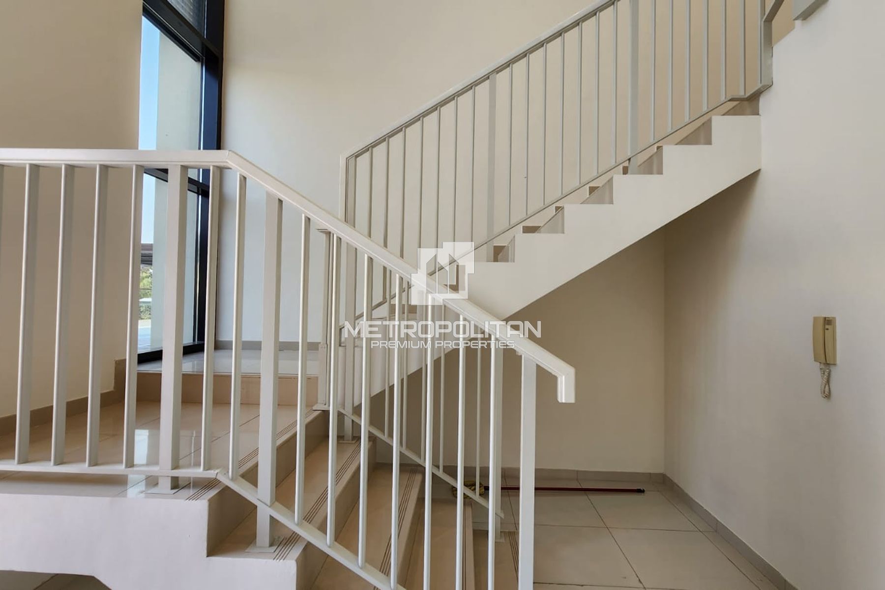 Vacant | Unfurnished | Maids | Golf Community