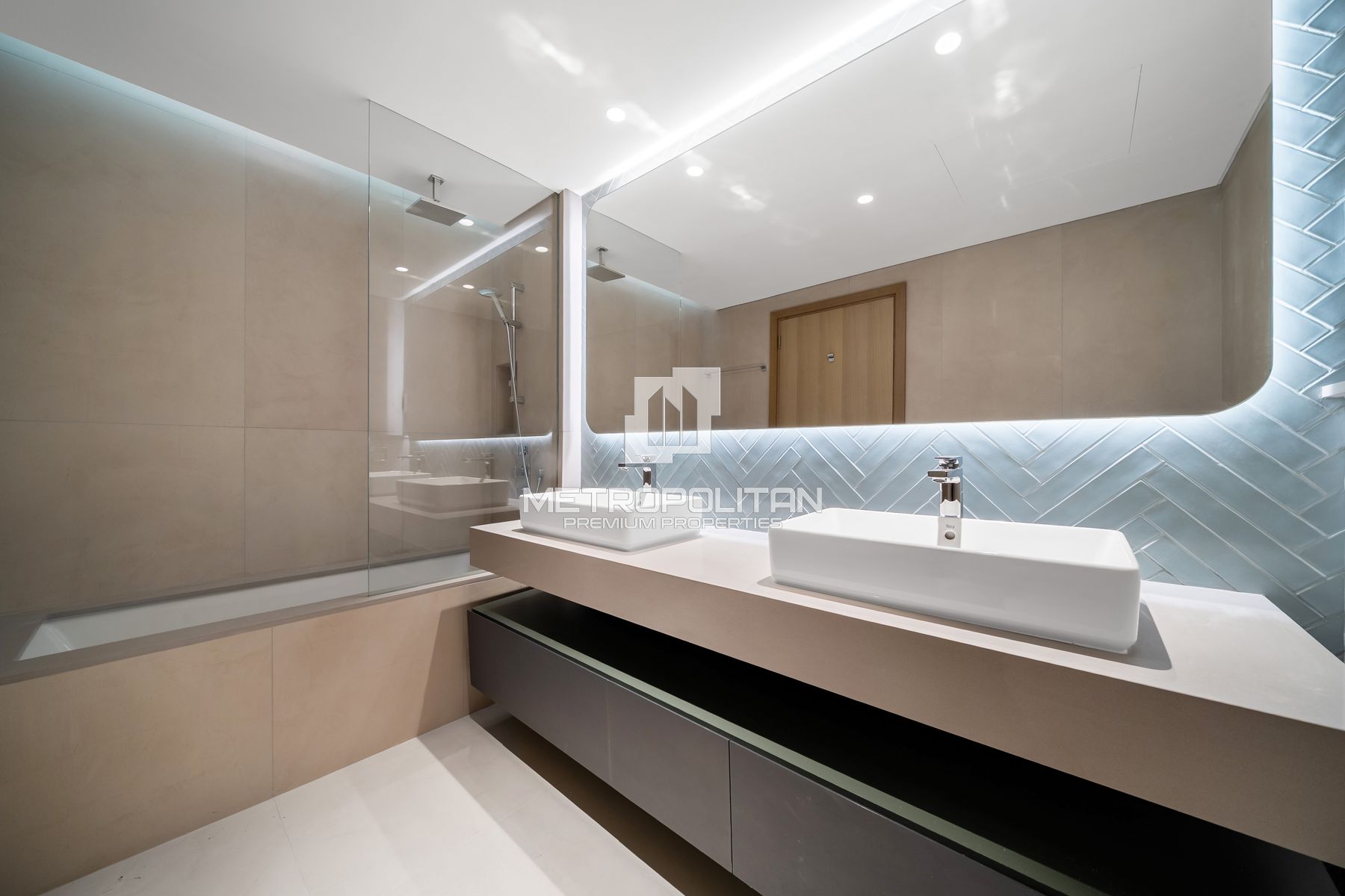 Park View | Spacious | Brand New | Central Park