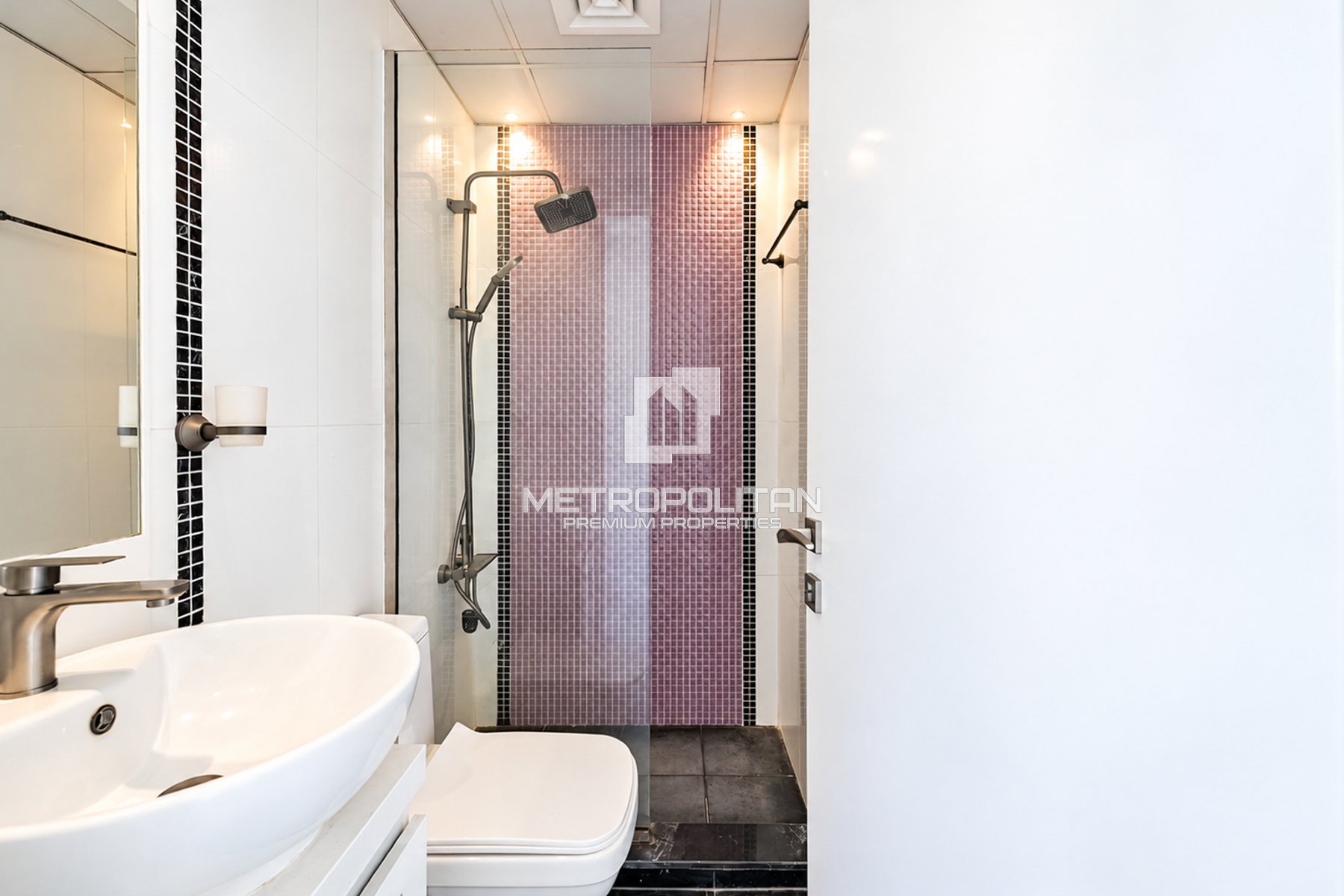 Extended | Upgraded | Private Swimming Pool