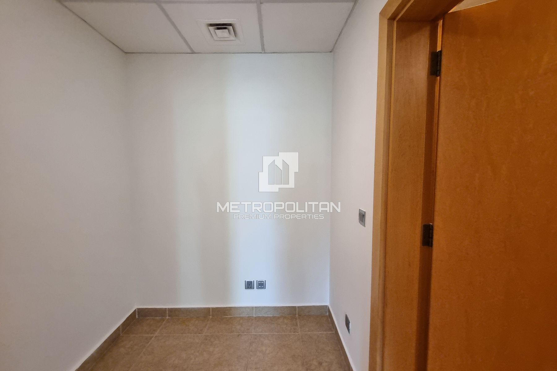 High Floor | Unfurnished | Vacant | Beach Access