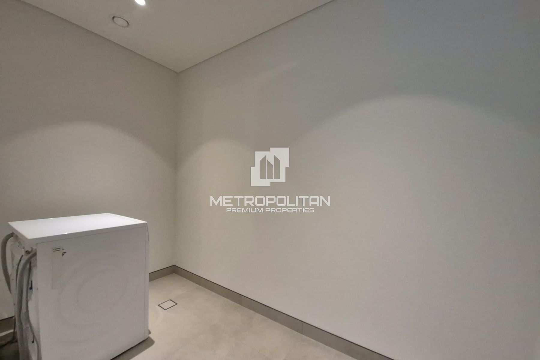 High Floor | Study Room | Fully Equipped Kitchen