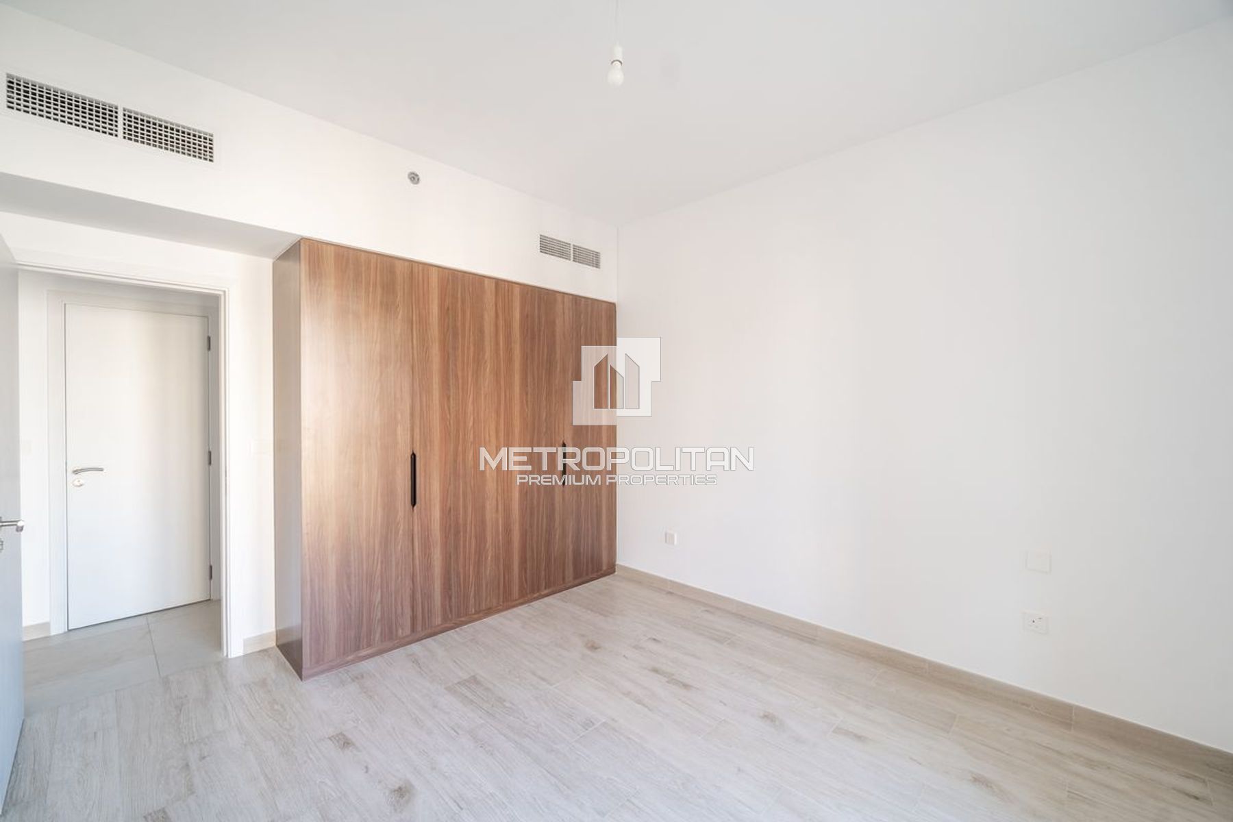 Unfurnished | Spacious Layout |Vacant from Dec, 10