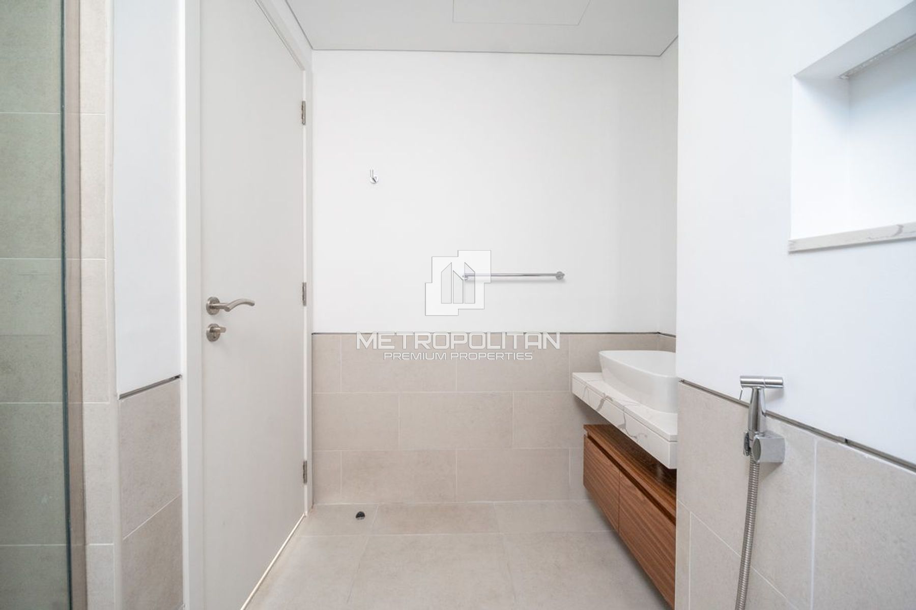 Unfurnished | Spacious Layout |Vacant from Dec, 10