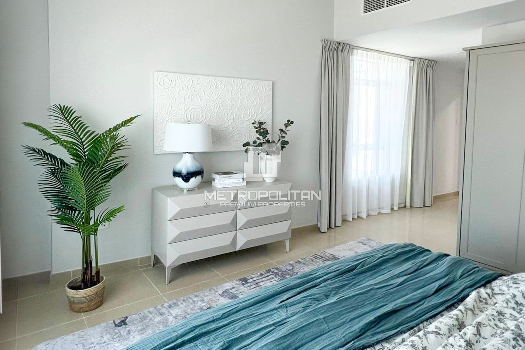 Fully Furnished | Lake View | High Floor