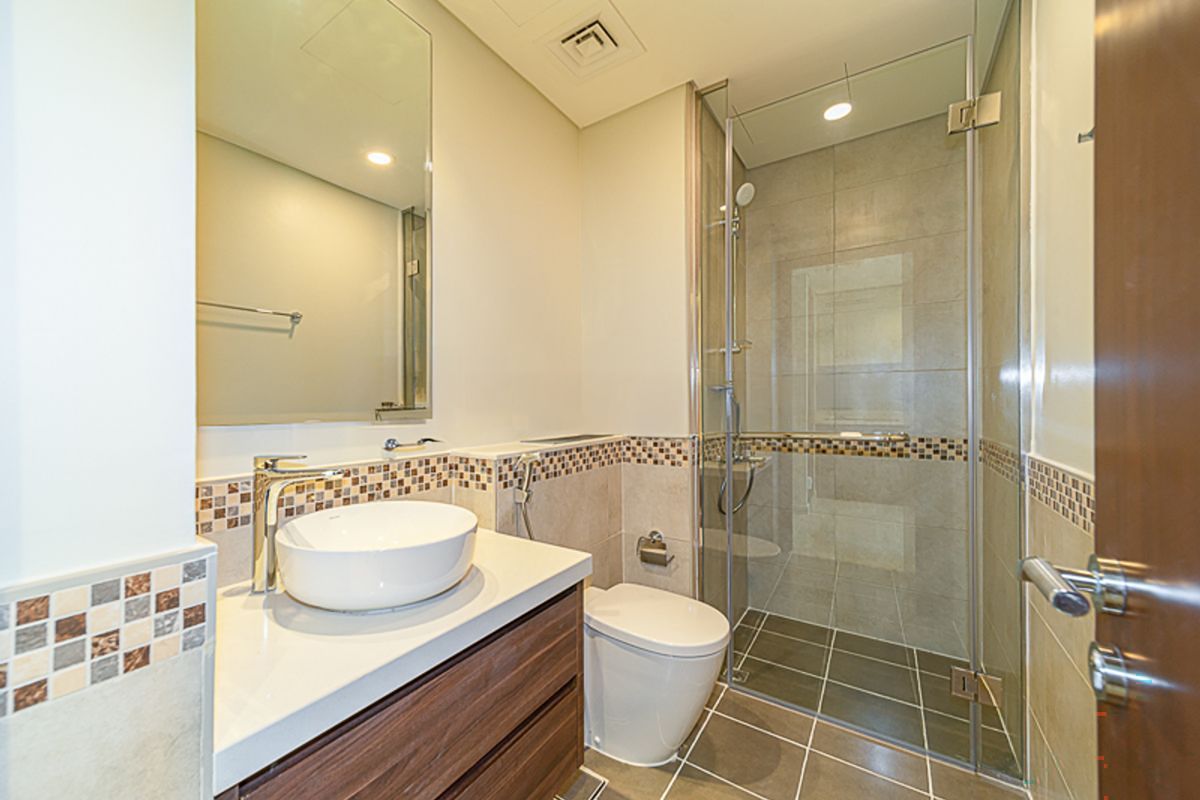 Unfurnished Unit | High Floor | Canal View