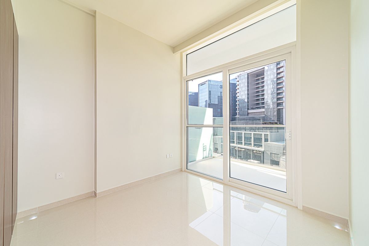 Unfurnished Unit | High Floor | Canal View