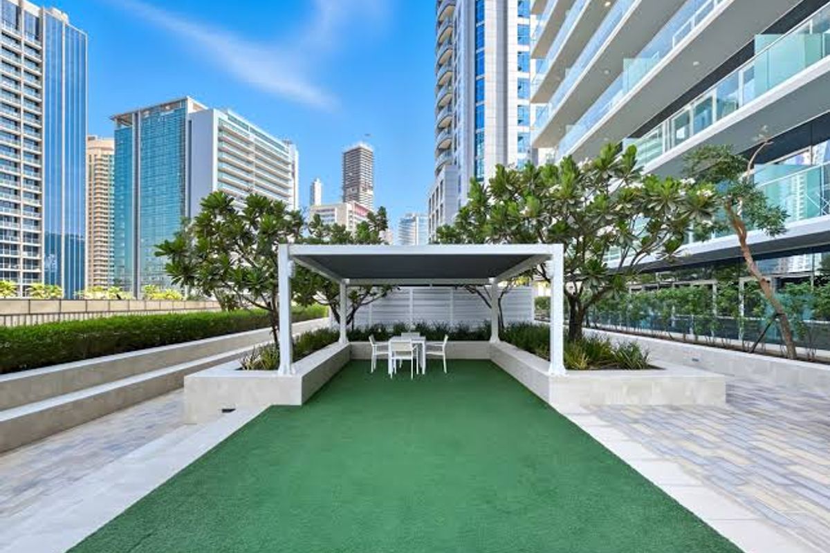 Unfurnished Unit | High Floor | Canal View