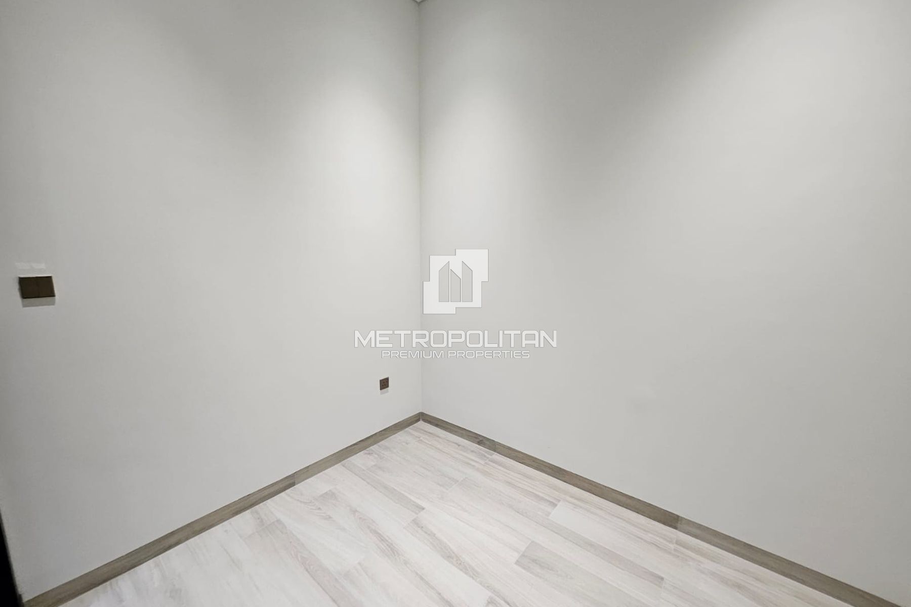 Elegant 6BR Villa with Maid’s Room | Large Plot