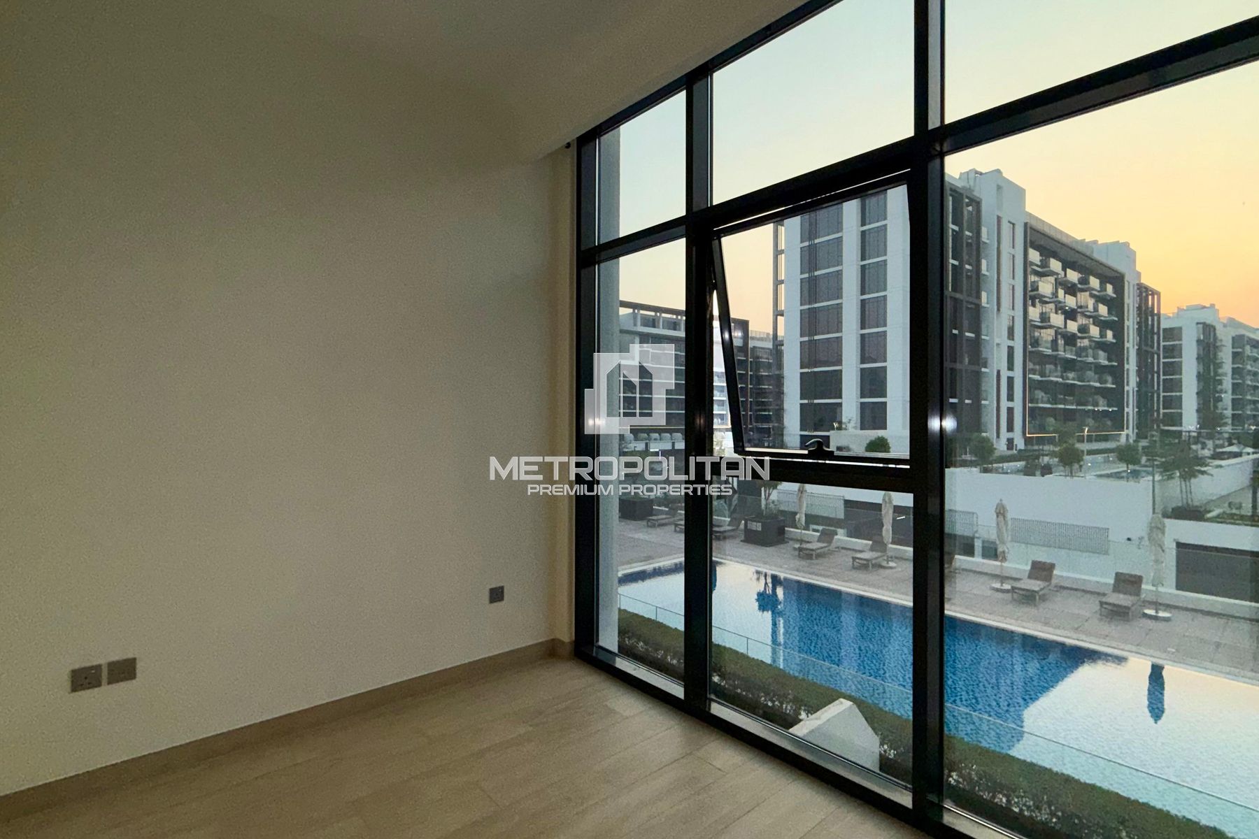 Ready to Move in | Pool View | Semi Furnished