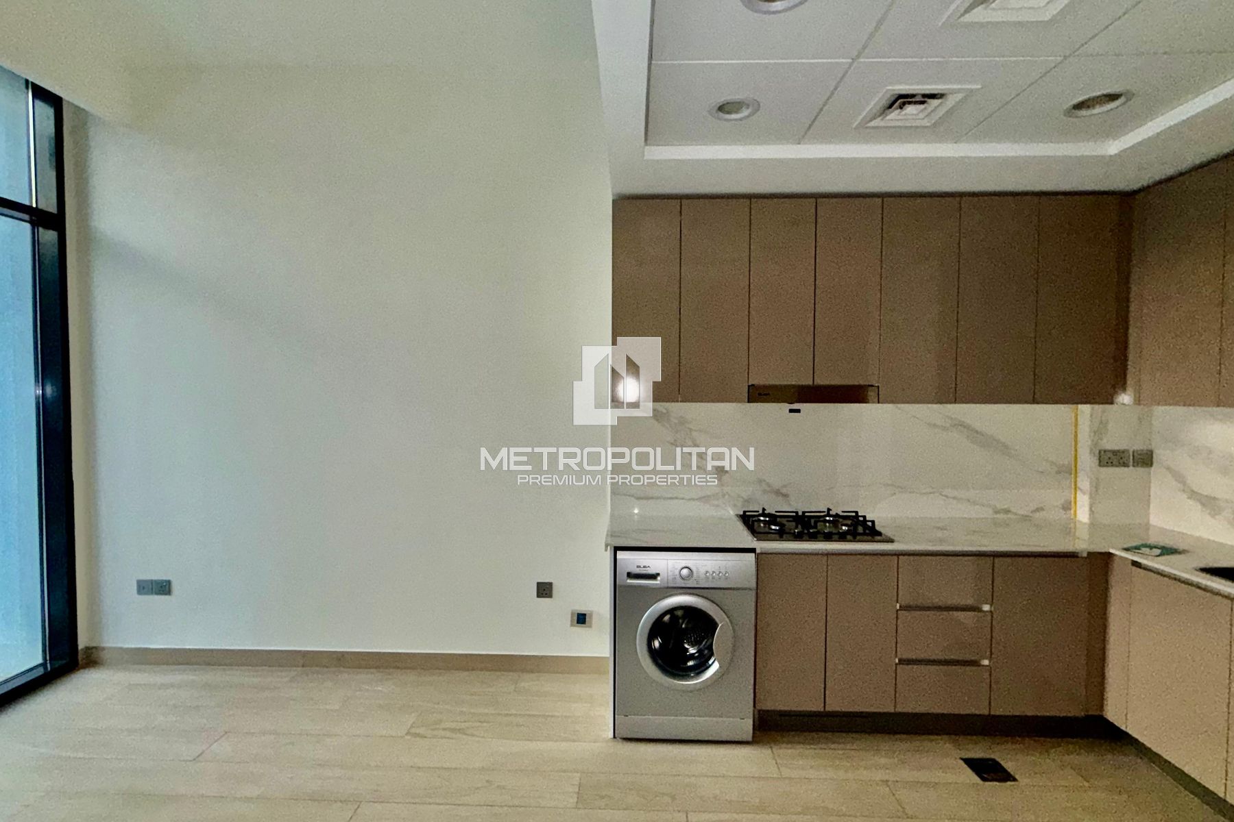 Ready to Move in | Pool View | Semi Furnished