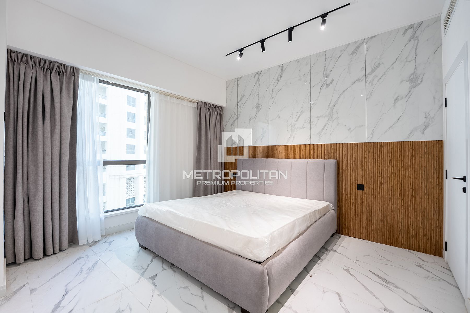 Partial Sea View | Fully Upgraded | Vacant