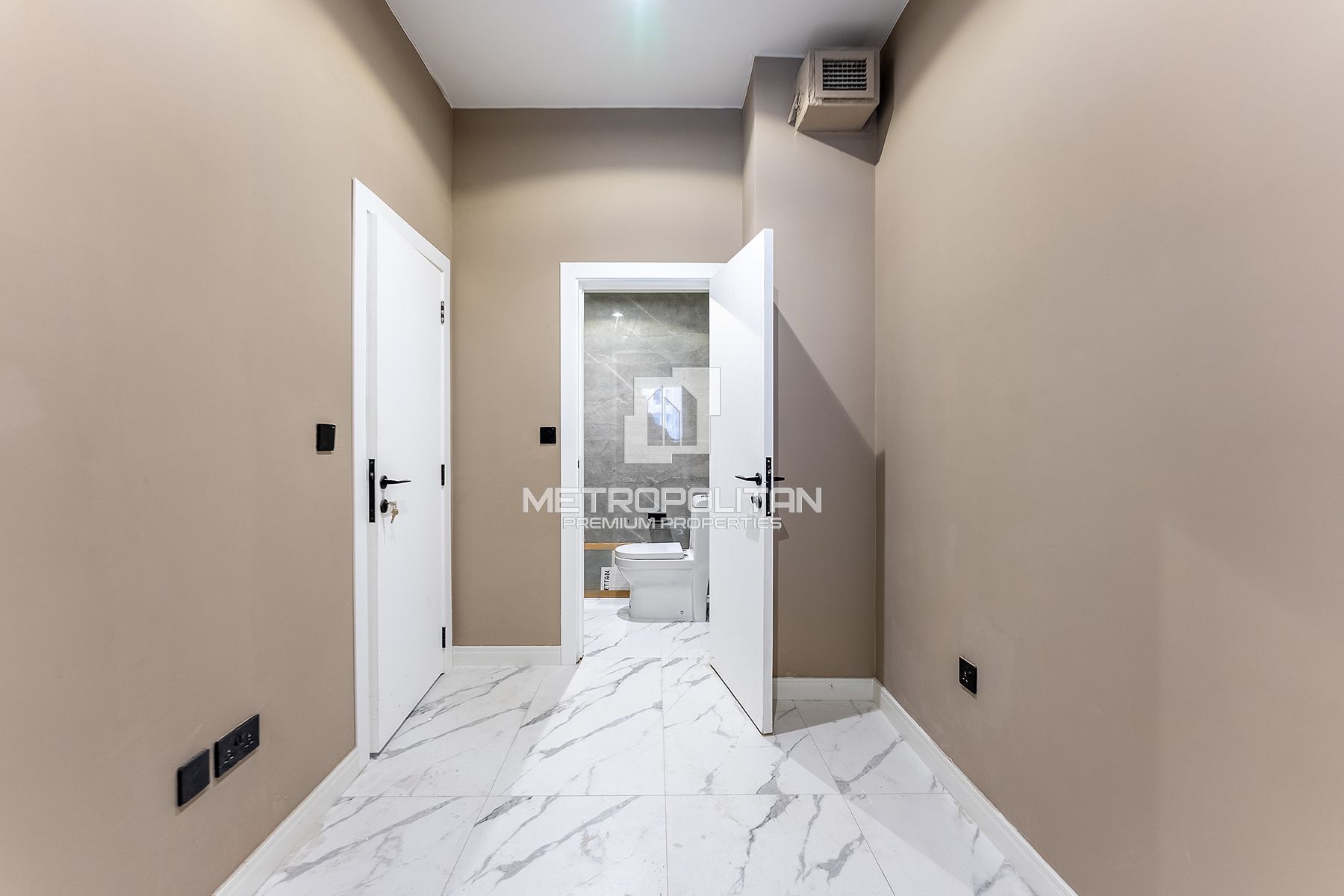 Partial Sea View | Fully Upgraded | Vacant