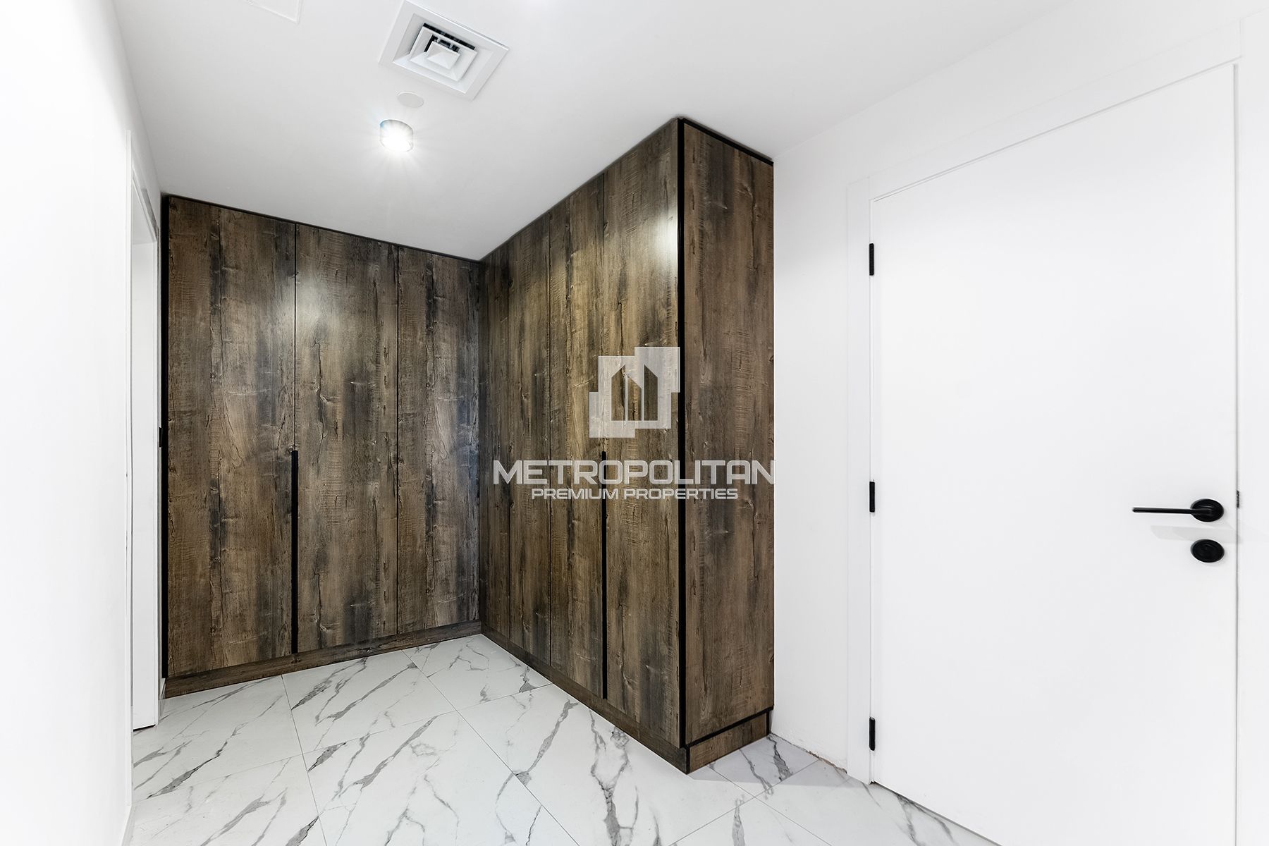 Partial Sea View | Fully Upgraded | Vacant