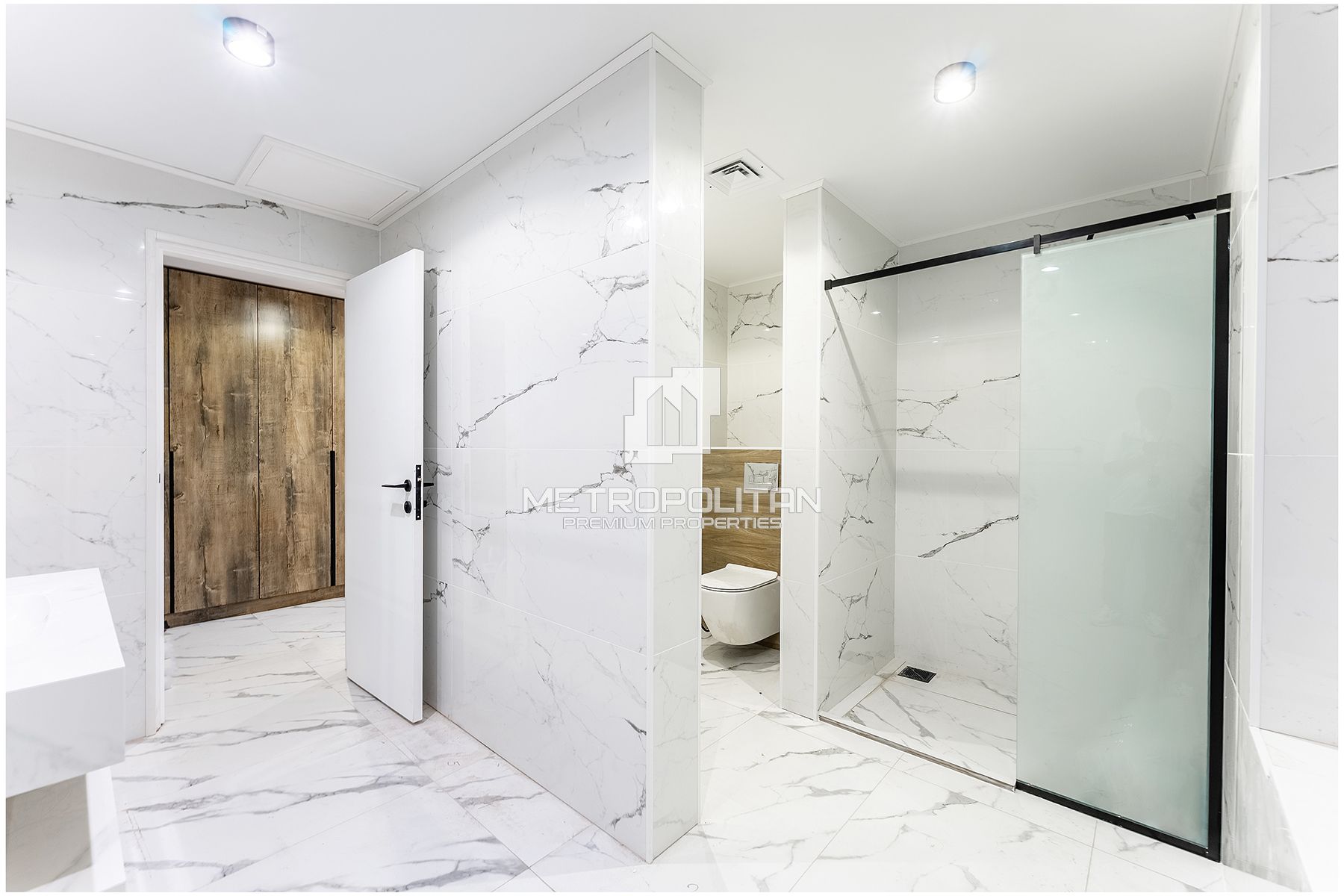 Partial Sea View | Fully Upgraded | Vacant
