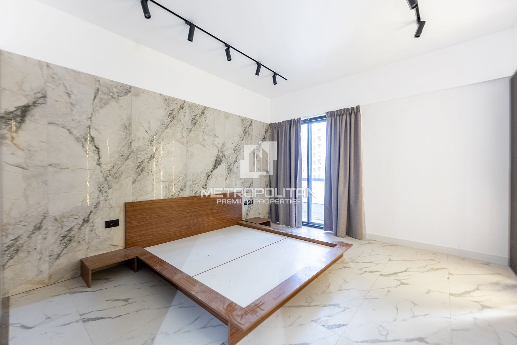 Partial Sea View | Fully Upgraded | Vacant