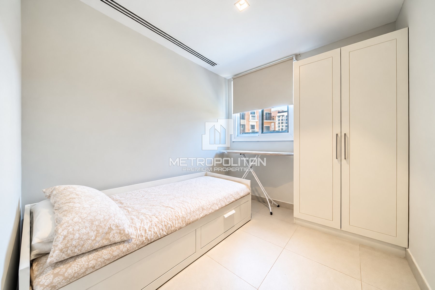 Fully Furnished | 5 BR Villa | Private Garden