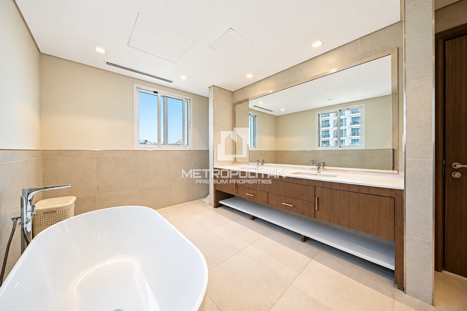 Fully Furnished | 5 BR Villa | Private Garden