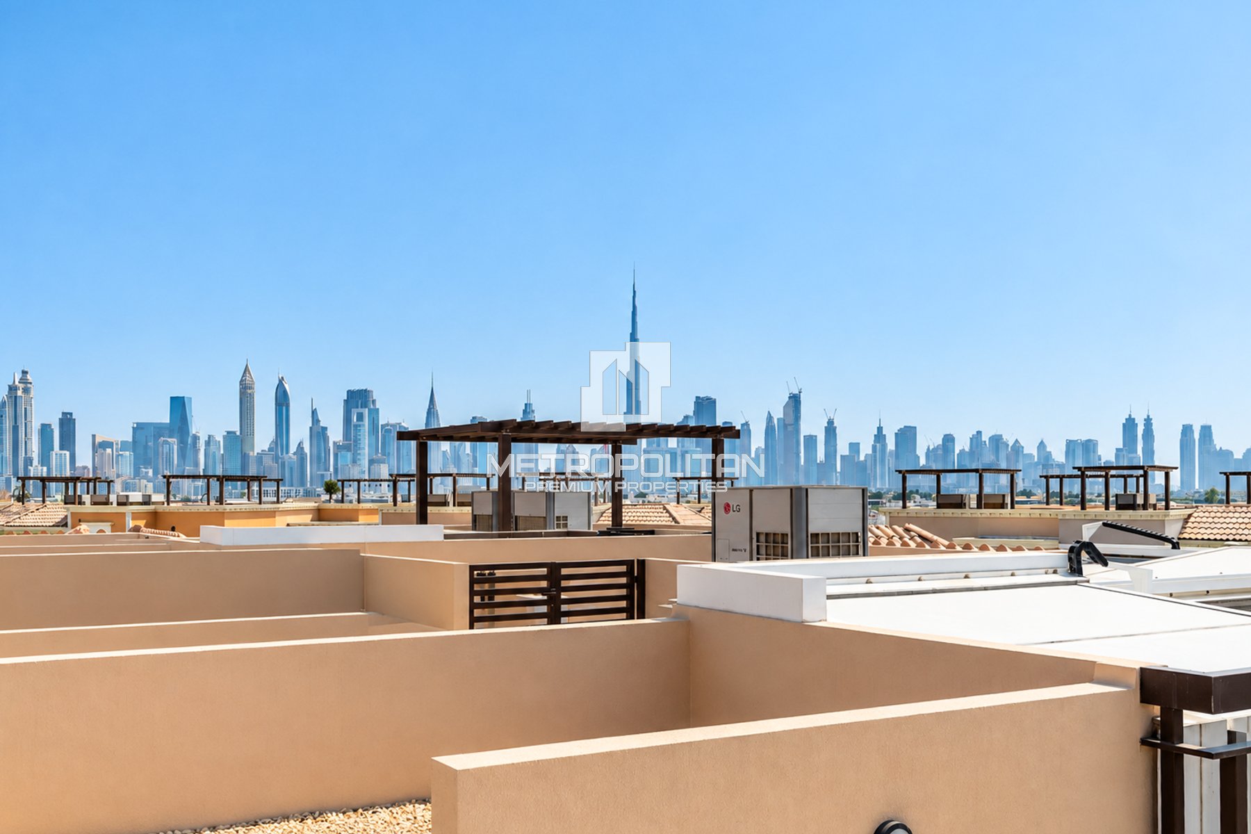 Fully Furnished | 5 BR Villa | Private Garden