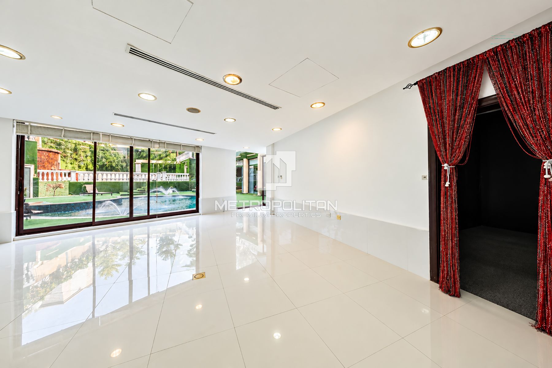 Grand Mansion | Massive Plot | Furnished