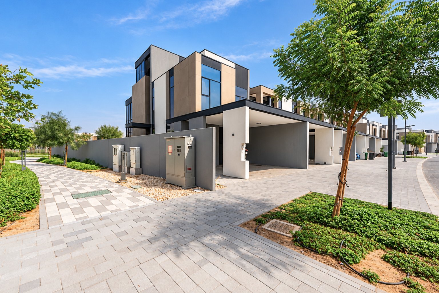 Multiple Options | Larger Plot | Corner Unit