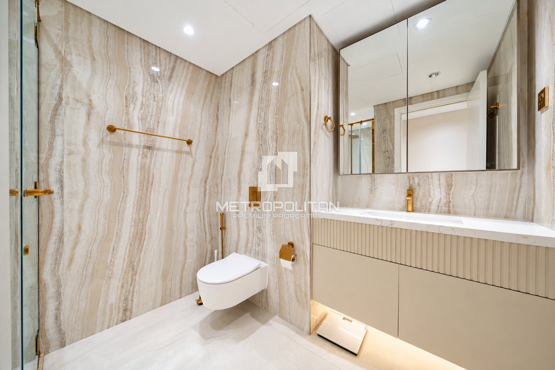 Burj Al Arab View | Upgraded | Middle Floor