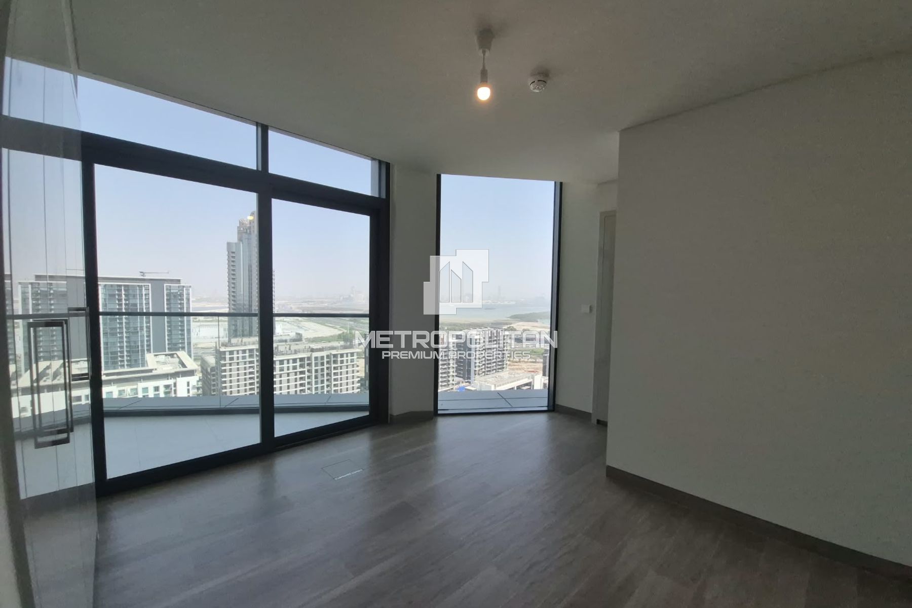Spacious |High Floor | Unfurnished |Ready To Move