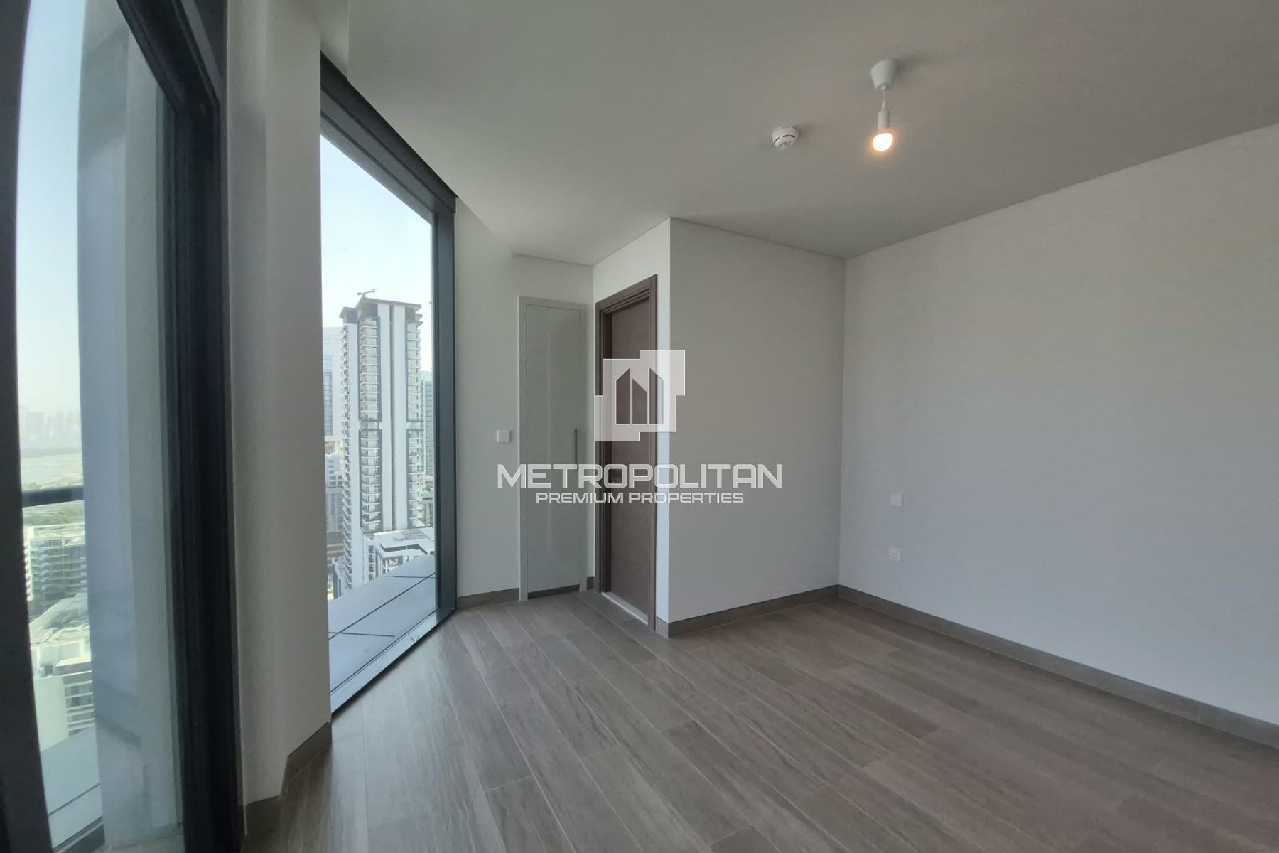 Spacious |High Floor | Unfurnished |Ready To Move