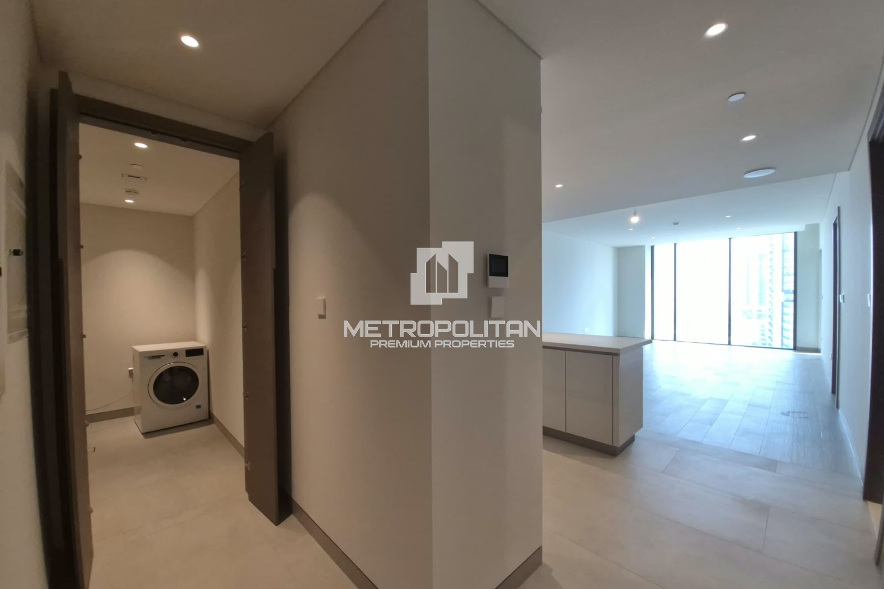 Spacious |High Floor | Unfurnished |Ready To Move