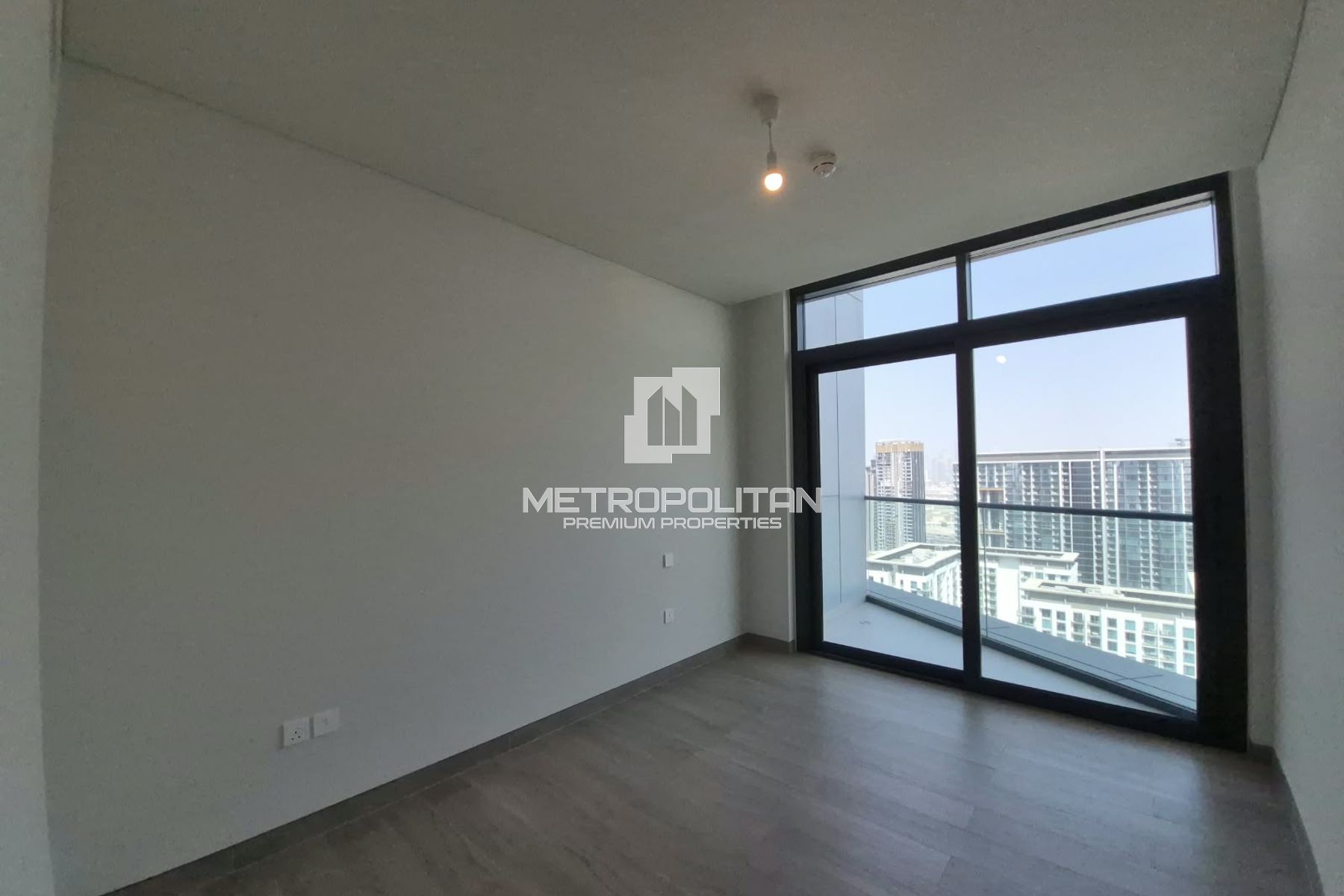 Spacious |High Floor | Unfurnished |Ready To Move