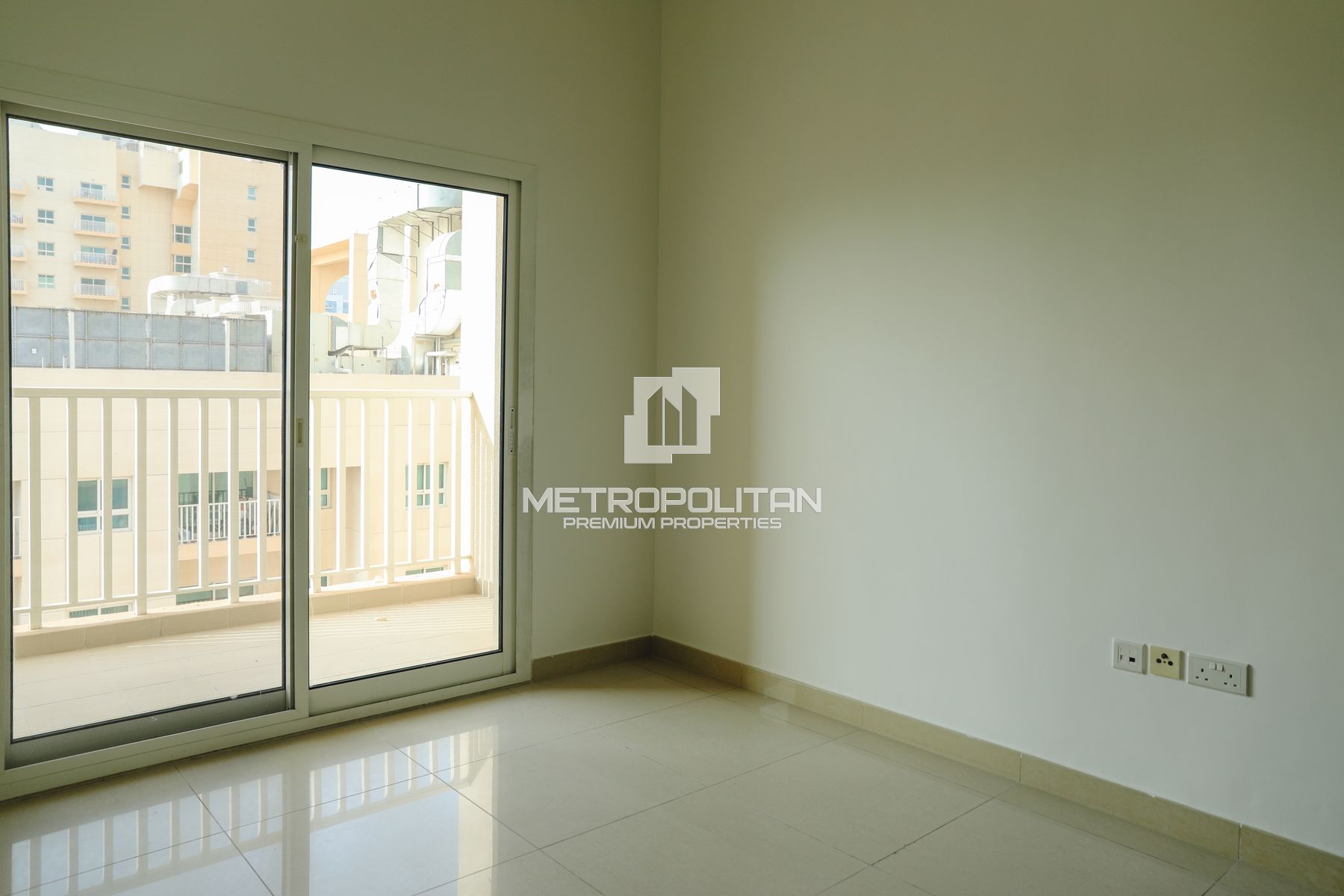 Upgraded | 2BR with Maids | High Floor | Nov 15