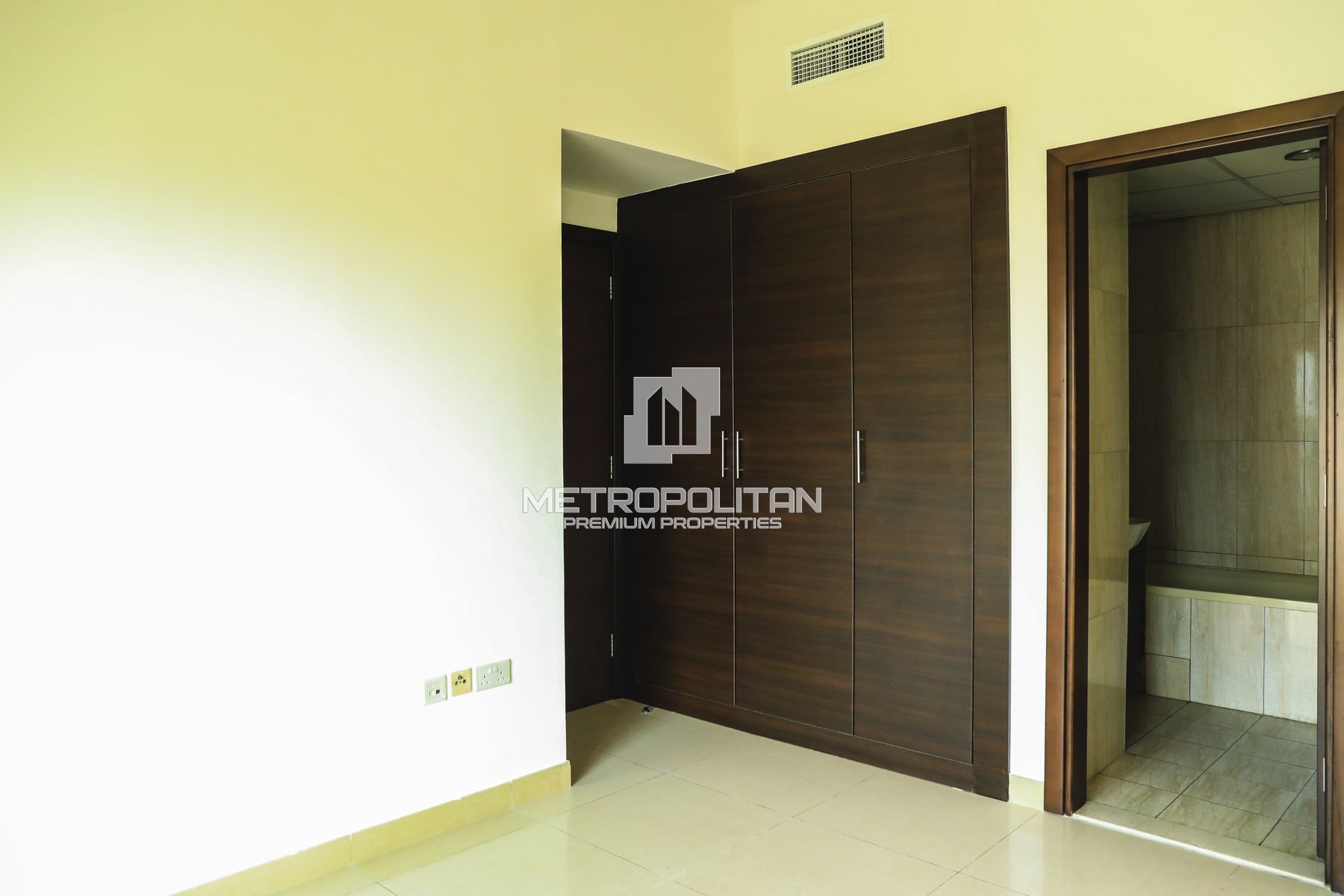 Upgraded | 2BR with Maids | High Floor | Nov 15
