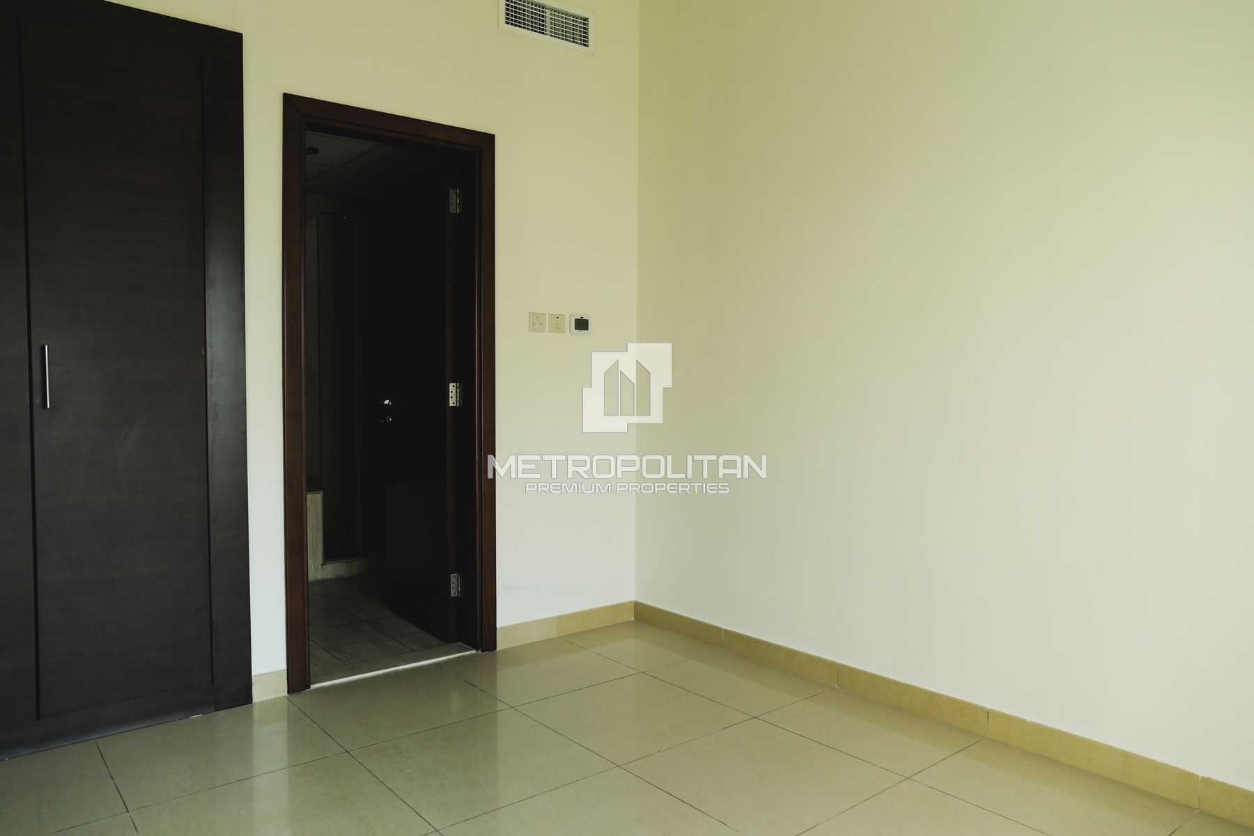 Upgraded | 2BR with Maids | High Floor | Nov 15