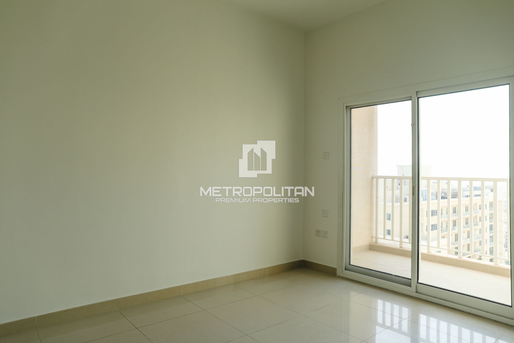 Upgraded | 2BR with Maids | High Floor | Nov 15