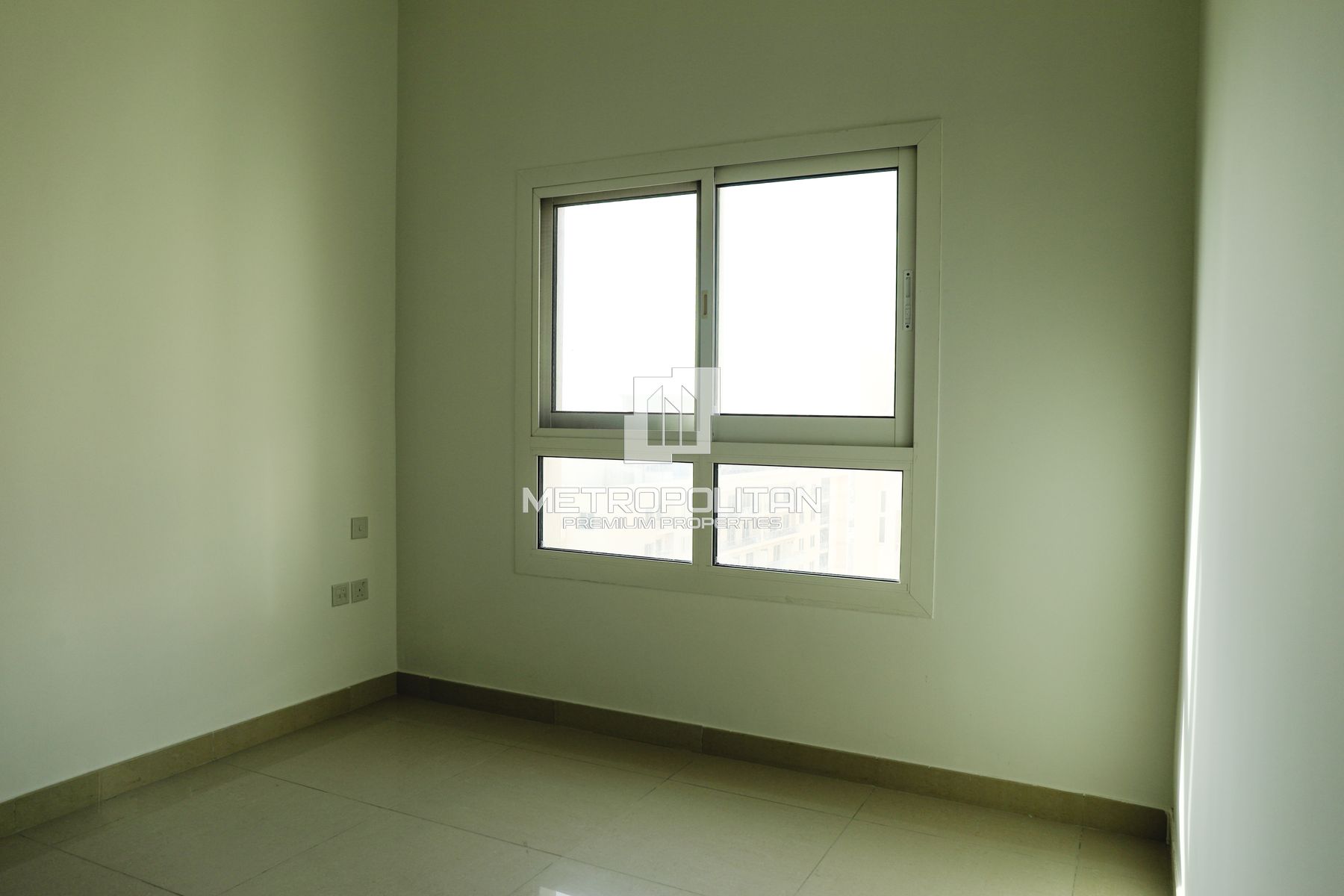 Upgraded | 2BR with Maids | High Floor | Nov 15