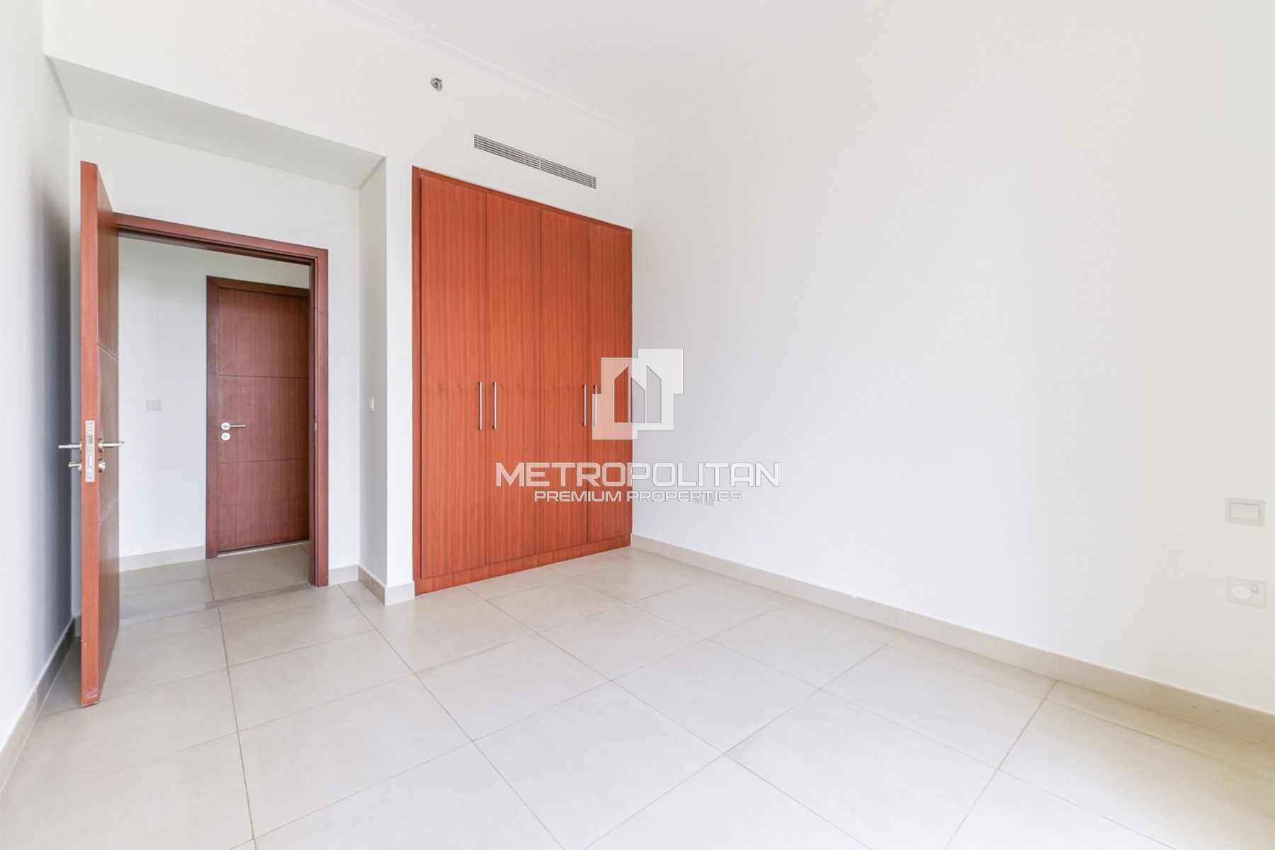 Golf Course View | Unfurnished | Vacant now