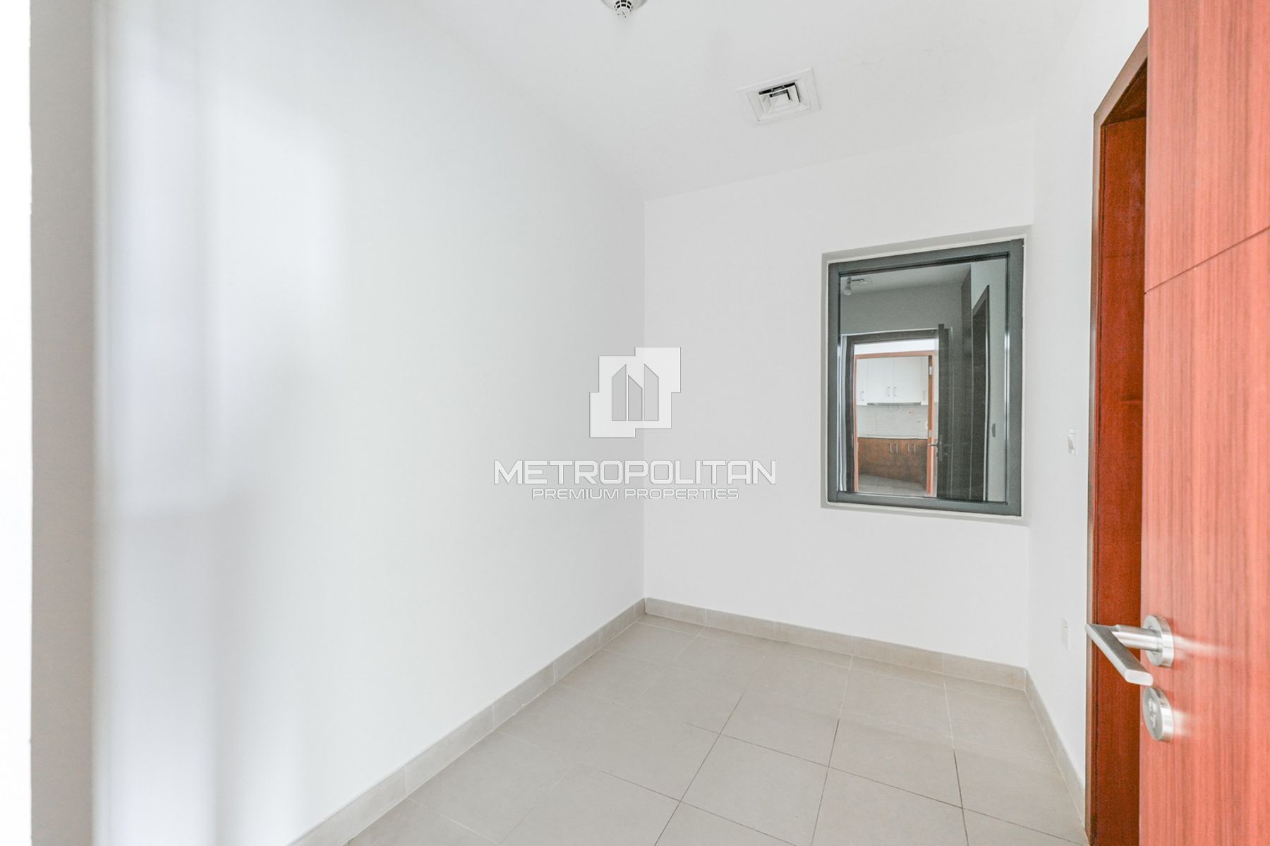 Golf Course View | Unfurnished | Vacant now