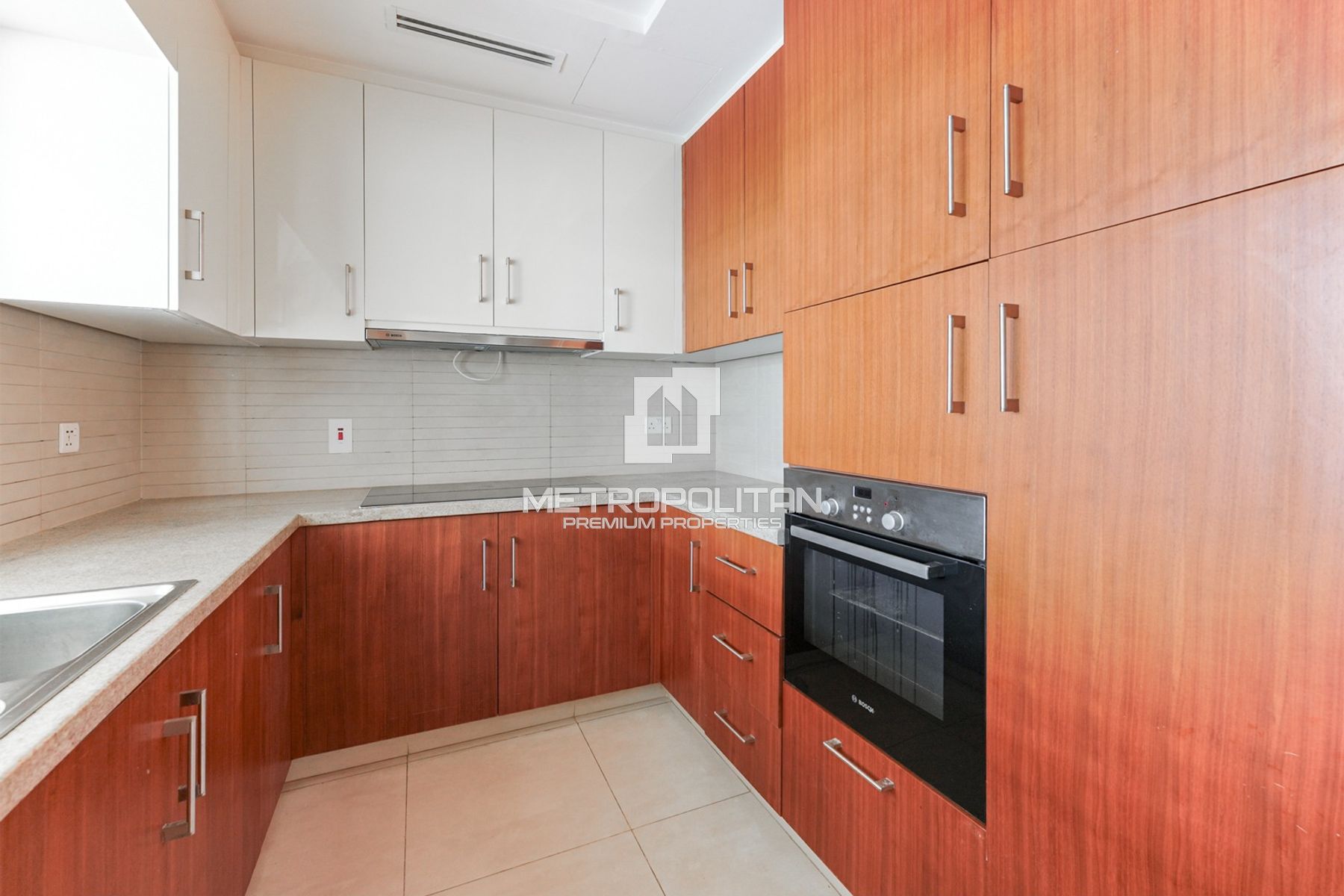 Golf Course View | Unfurnished | Vacant now