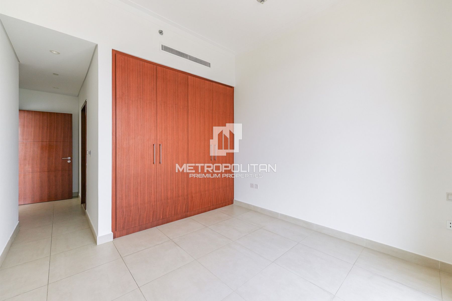 Golf Course View | Unfurnished | Vacant now