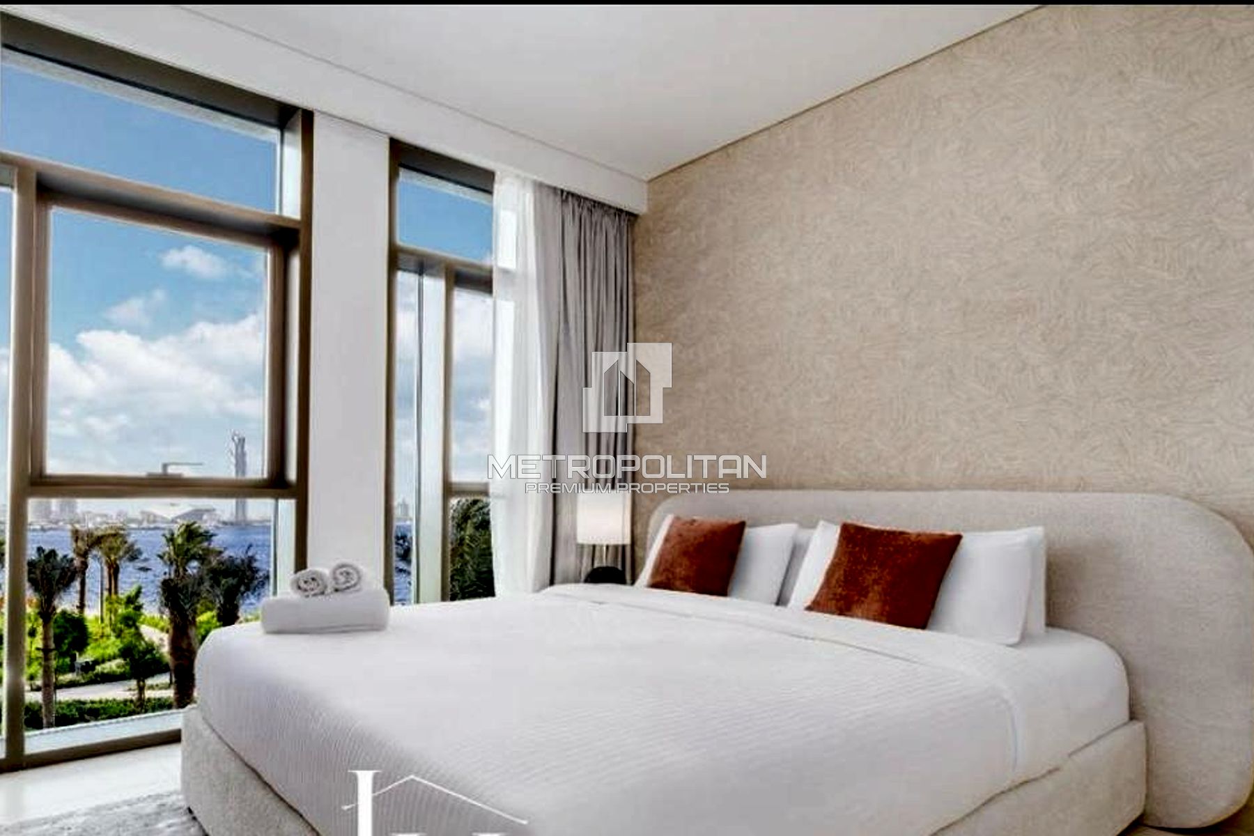 Fully Furnished | Creek Crescent | Water Views