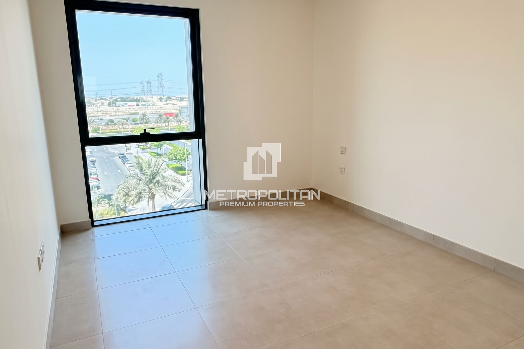 Brand New | Vacant | Close to Mall & Park