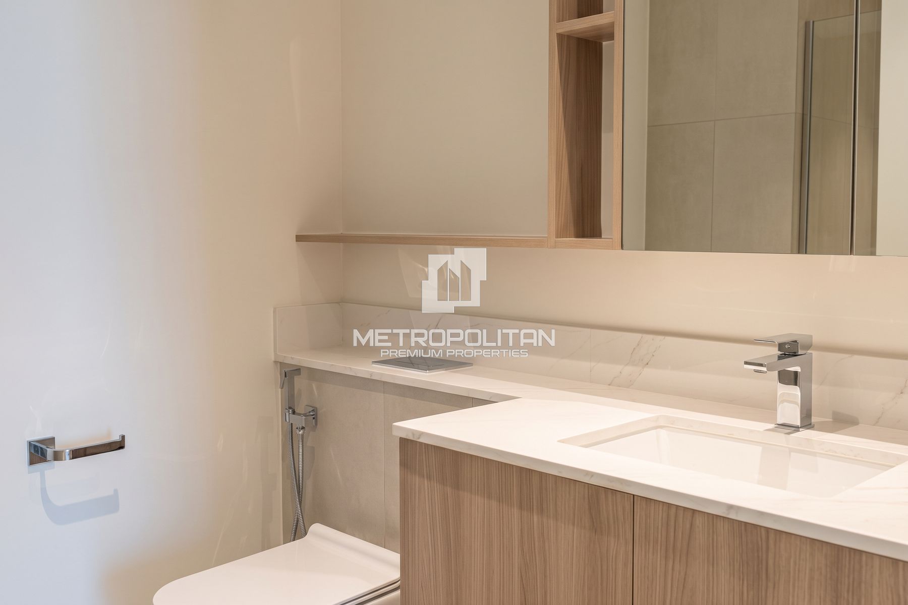 Brand New | Vacant | Close to Mall & Park