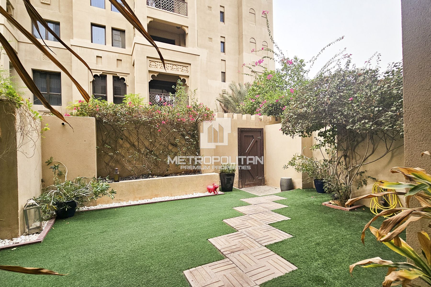 Private Garden | Community View | Well Maintained