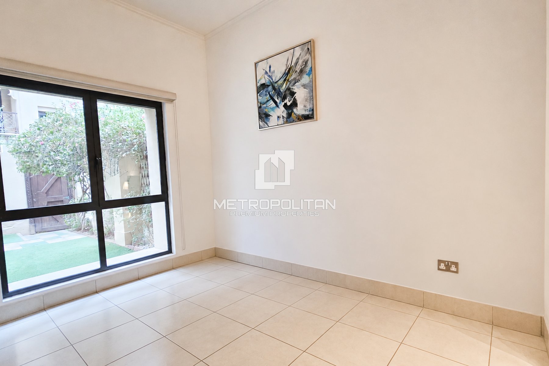 Private Garden | Community View | Well Maintained