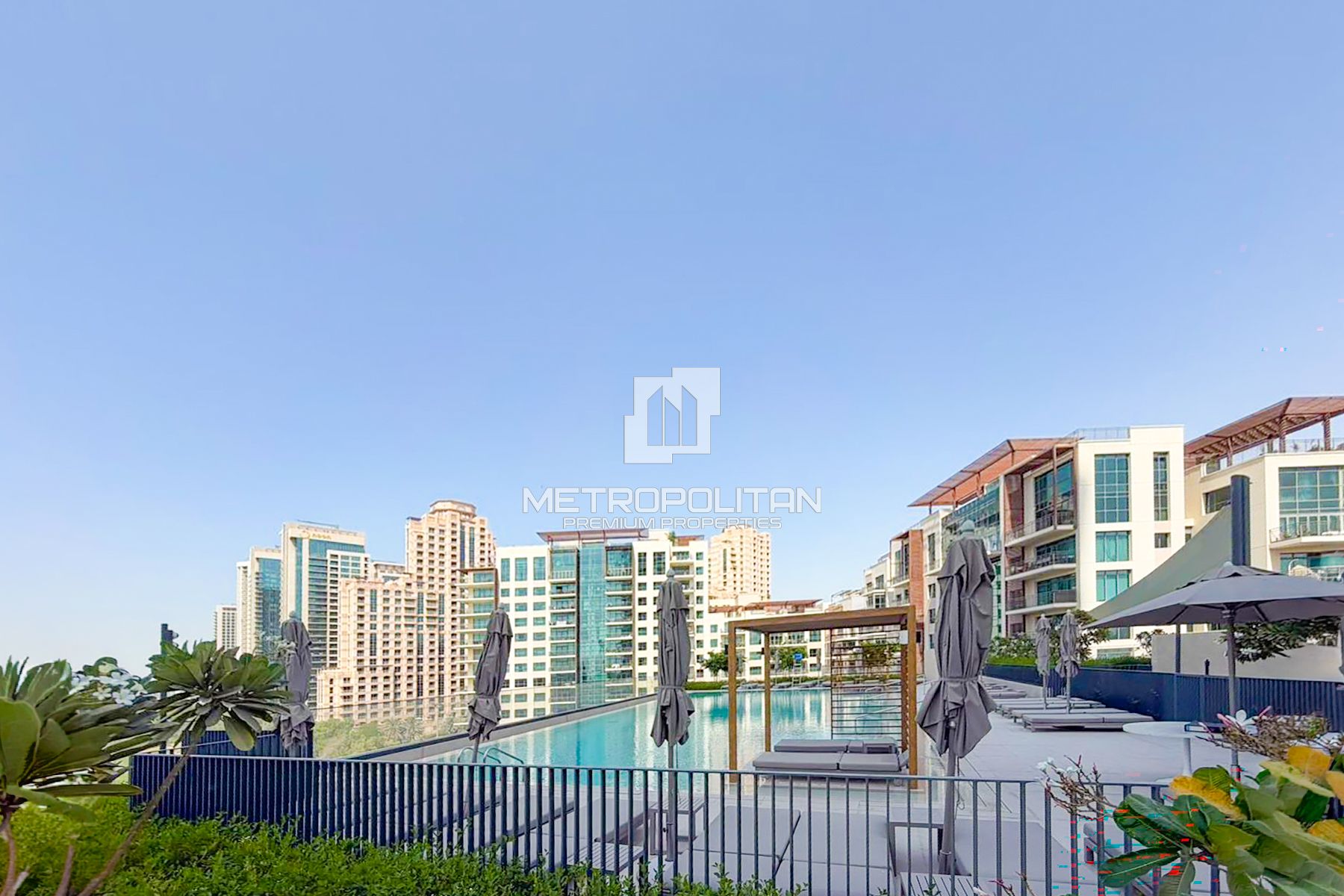 Brand New| Middle Floor| Direct Golf Course View