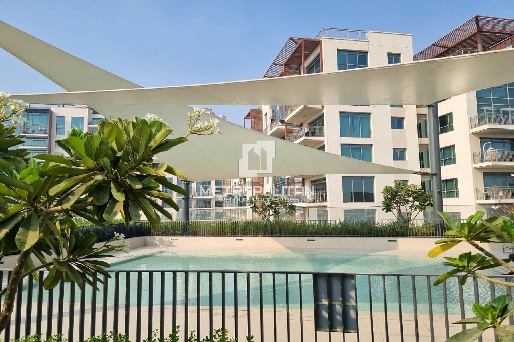 Brand New| Middle Floor| Direct Golf Course View