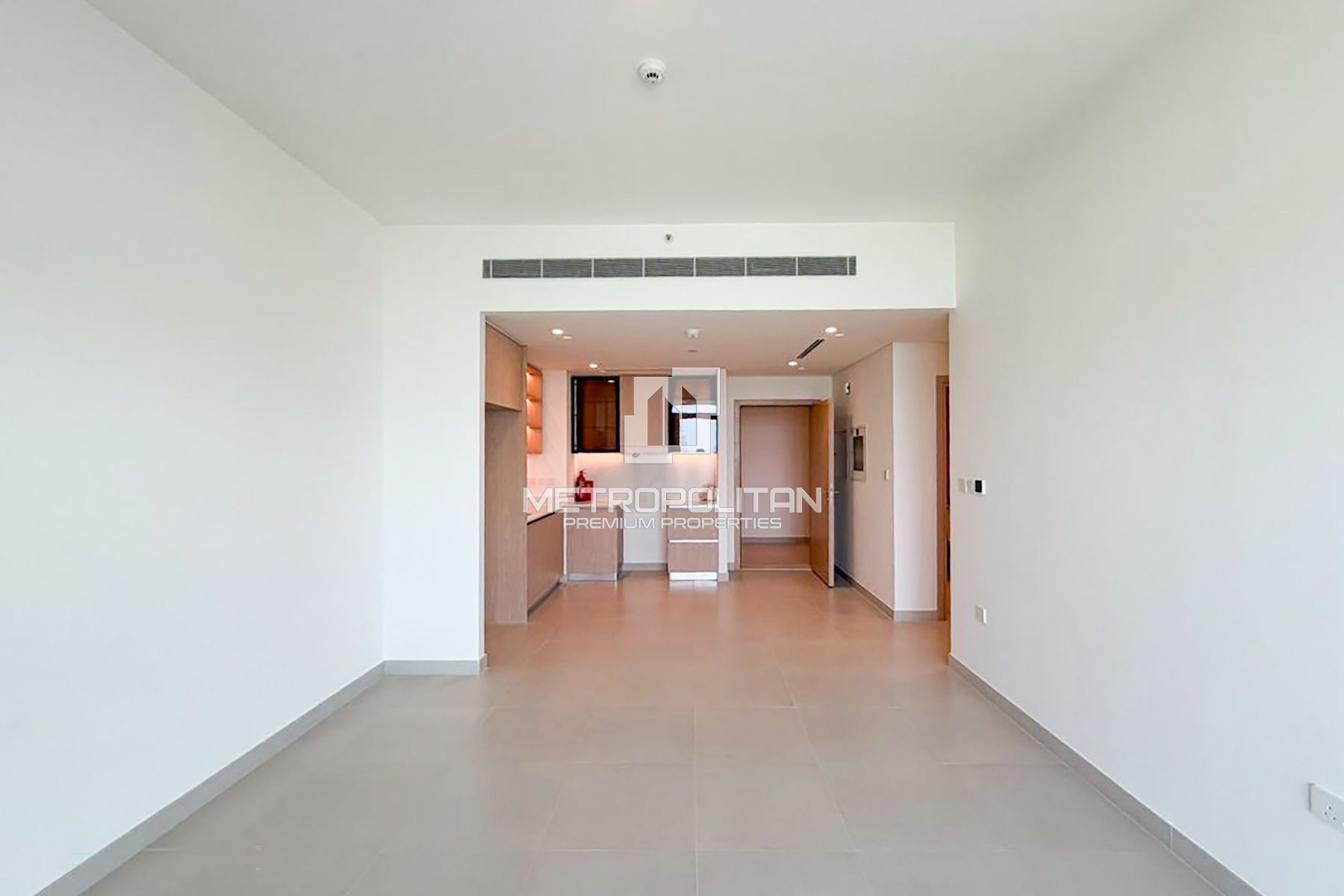 Brand New| Middle Floor| Direct Golf Course View